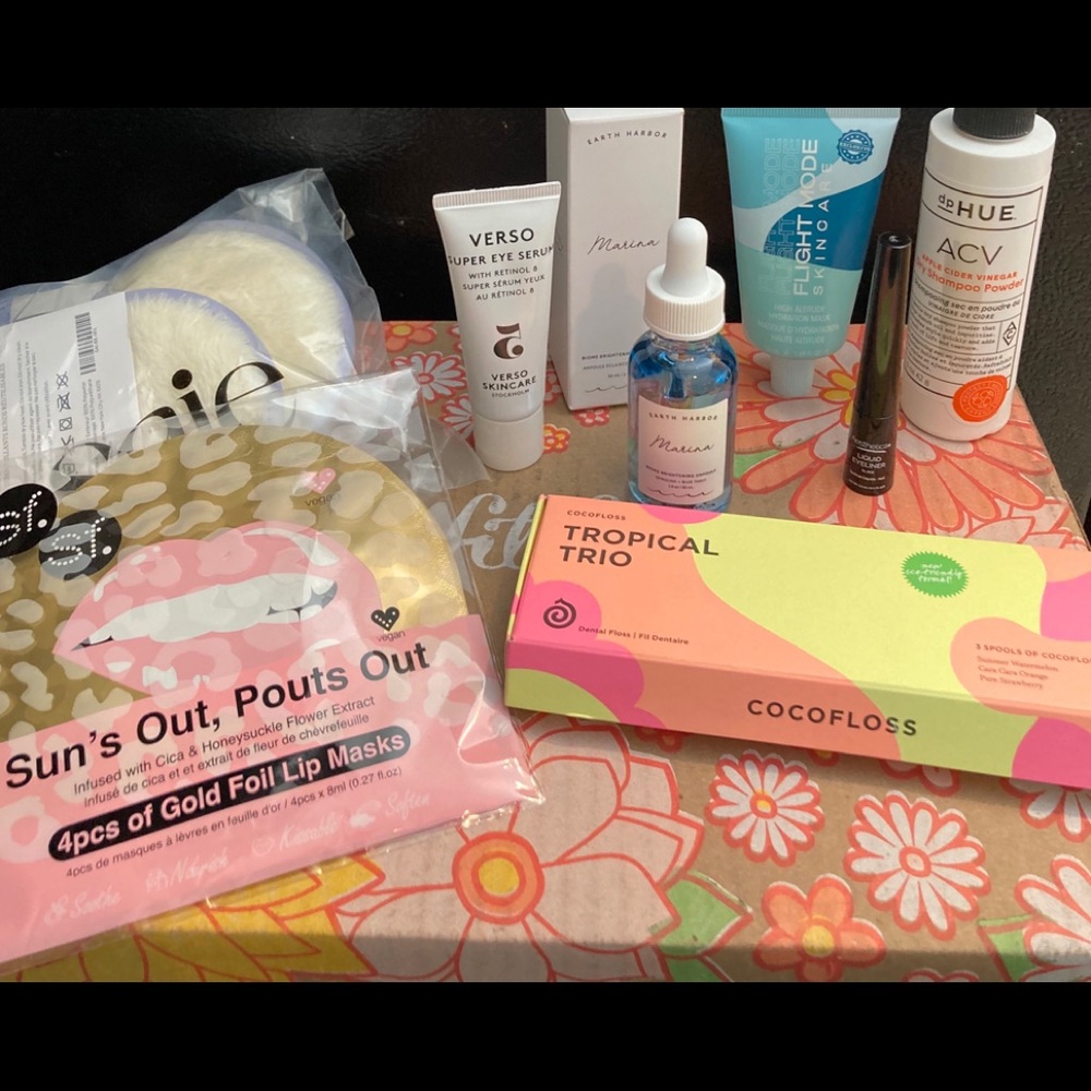 Various unused fab fit fun beauty products.
